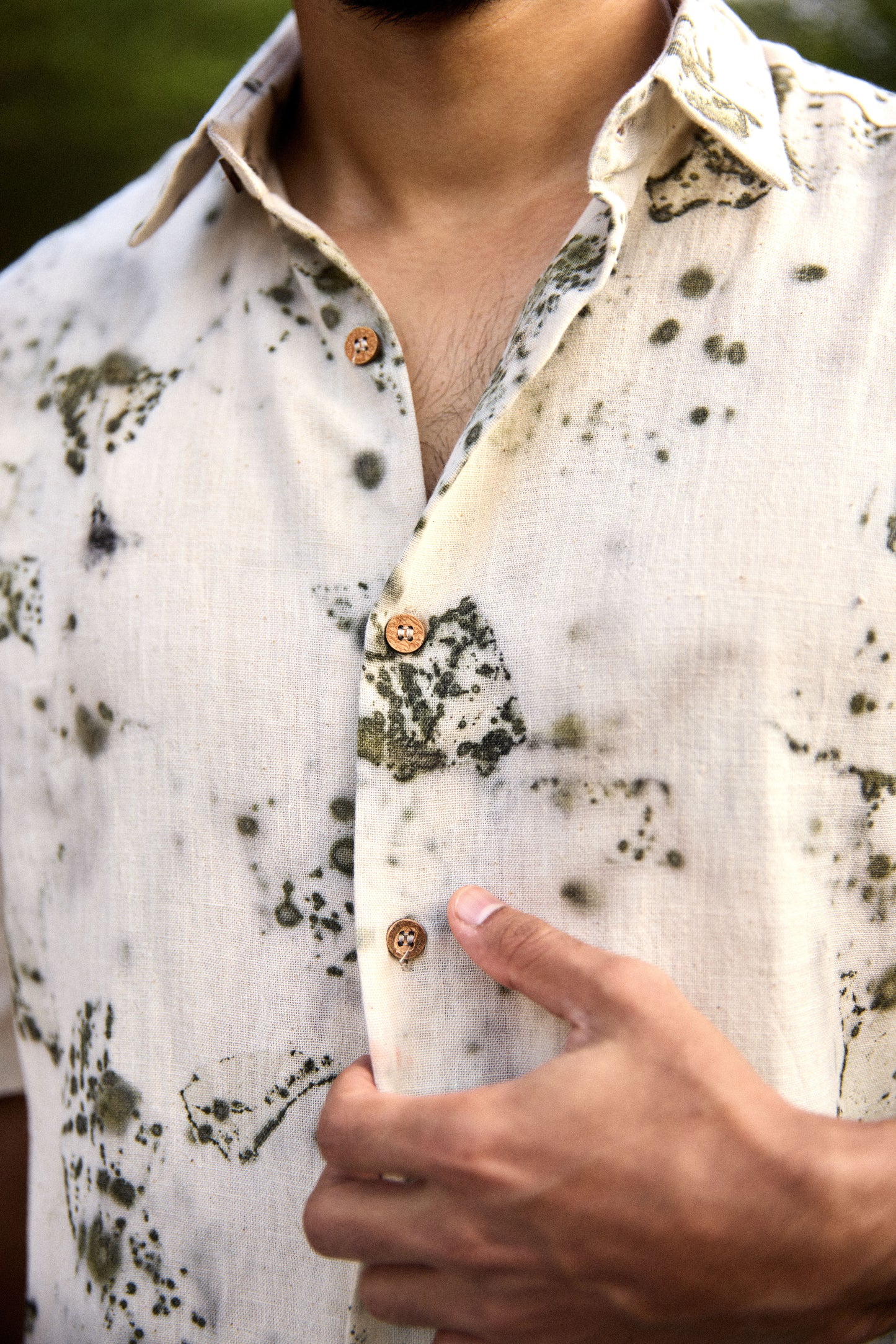 BITS OF GREEN - Essential Shirt