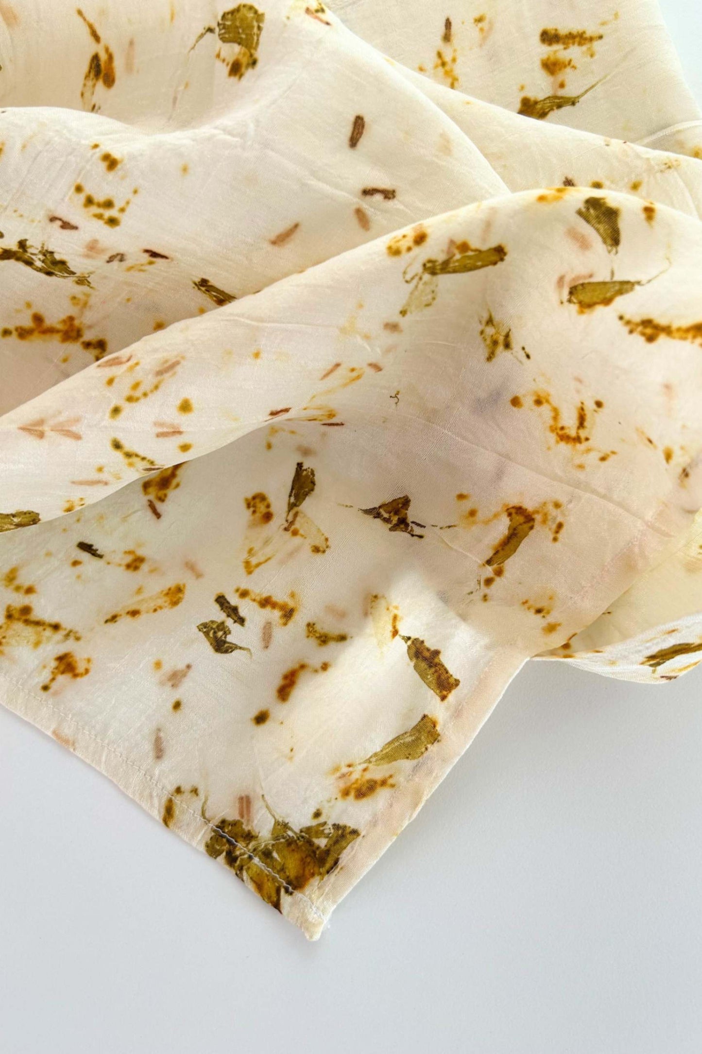 GOLDEN GLORY - Mulberry Silk Scarf