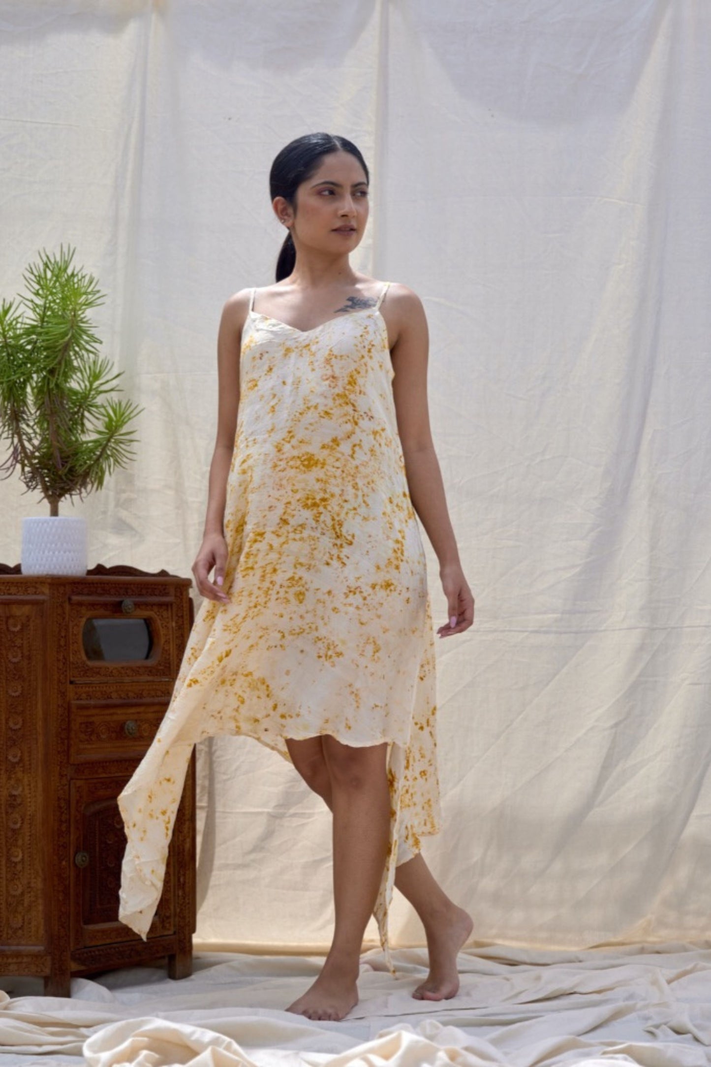 GOLDEN GLORY - Asymmetric Dress