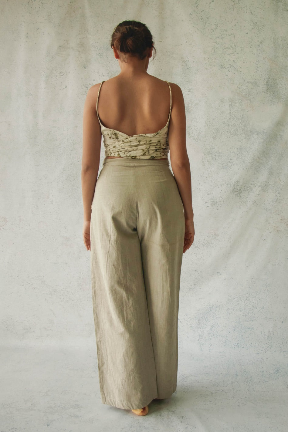 BITS OF GREEN - Tie-up Cami
