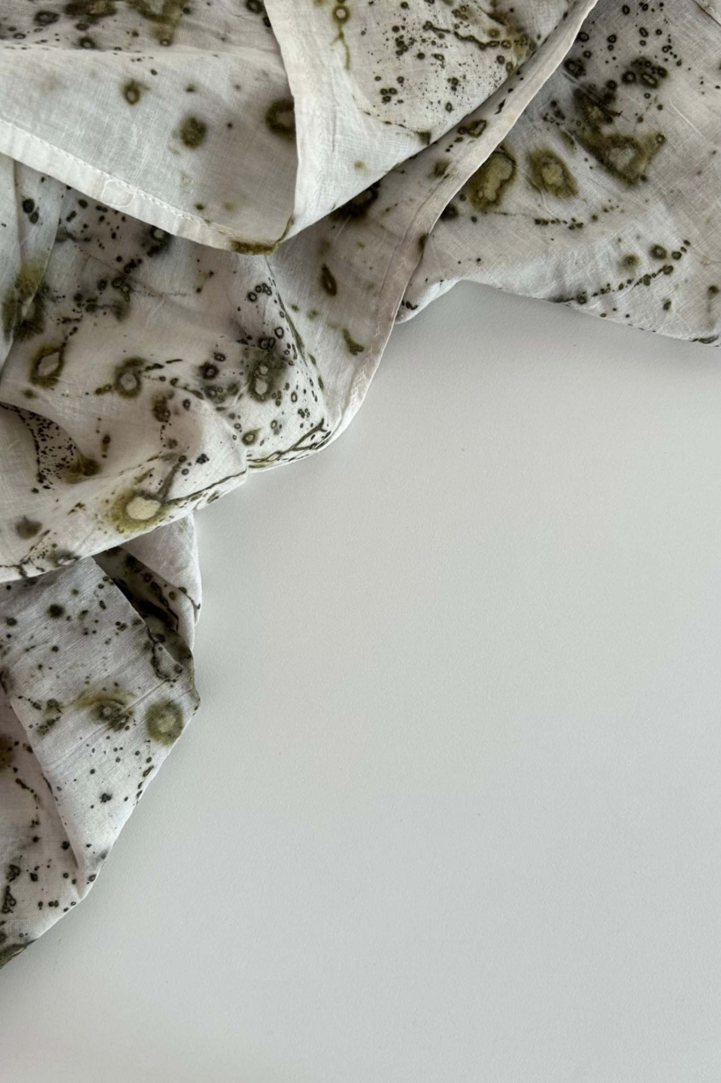 BITS OF GREEN - Khadi Cotton Scarf